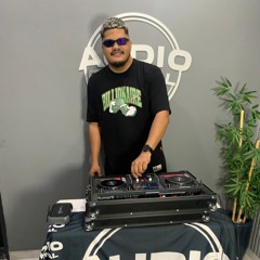 DJ LUCAS OLIVEIRA
