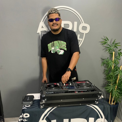 ELA DISSE QUE TÁ COM SAUDADES DE MIM (DJ LUCAS OLIVEIRA) - REMIX