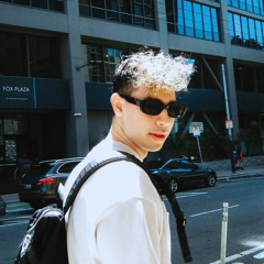SKYWΛLKER