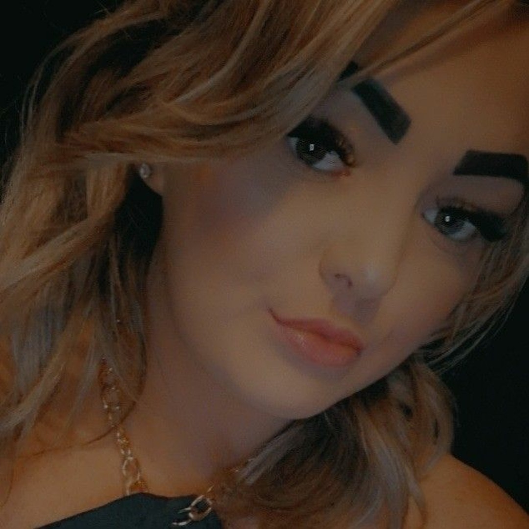 Samantha Pearson's Instagram, Twitter & Facebook on IDCrawl