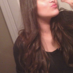 Kelly Vallecillo