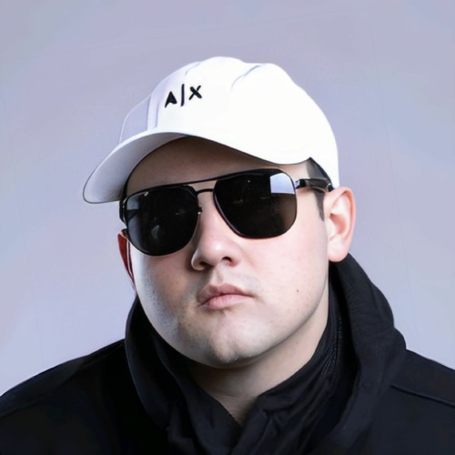 Mark Filatov (MɅЯKö)’s avatar