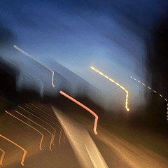 EL̸̼͊U̶̯̔X̶̺͘Ẻ̶̻