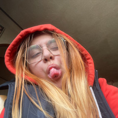 Chloeee_Mrcc