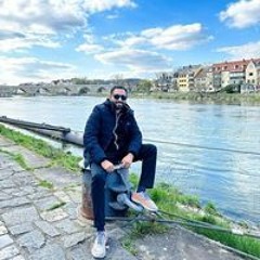 Aadat__Juda_Hoke_Bhi____Atif_Aslam___Kunal_Khemu___Kalyug___Sayeed_Q___Emraan_Hashmi___Hitz_Music(25