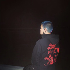 ☥