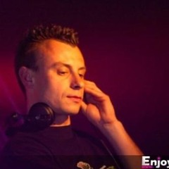 Krystal deejay