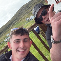 Darren J MacKiggan