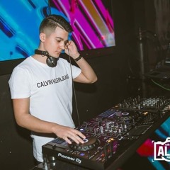 Deejay_Vojtano