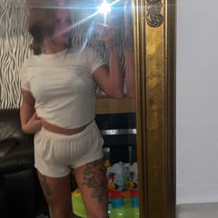 Elle skirving x
