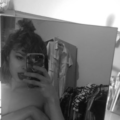 𝔳𝔢𝔯𝔰𝔞𝔱𝔦𝔩𝔢