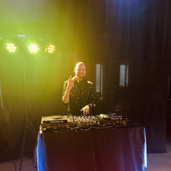 Feest_DJ_Lars