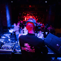 DJ _ Hollywood