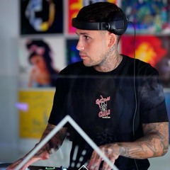 Dj Curtis
