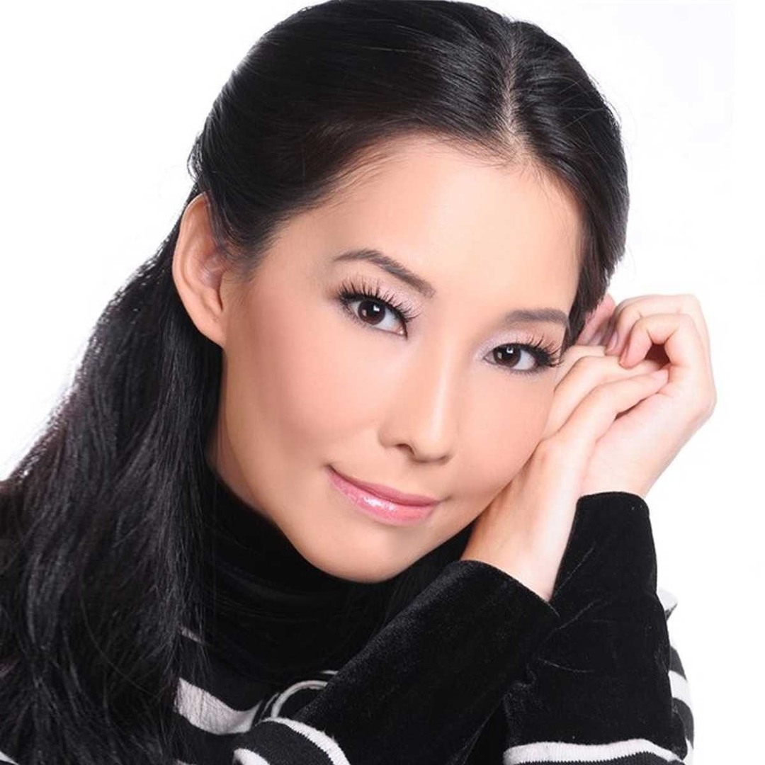 Stream 小凤凤music | Listen to songs, albums, playlists for free