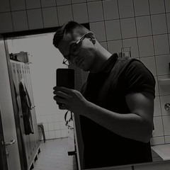 R○¥