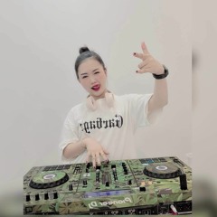DJ JENNIE