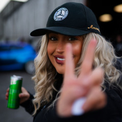 NikkiCrossanX