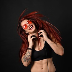 MÍRIAM G - RED B*TCH