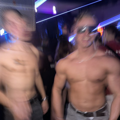 TT