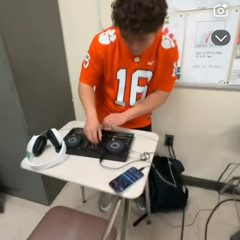 DjQueezy