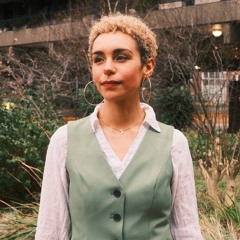 Ilana B