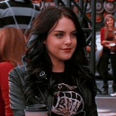 @iidropkickbabies @iloveukill pretty woman