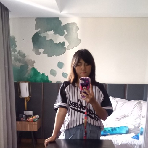 Ueuna Lee’s avatar