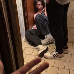 security guy na nadrazi