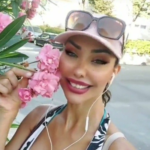 Rania’s avatar