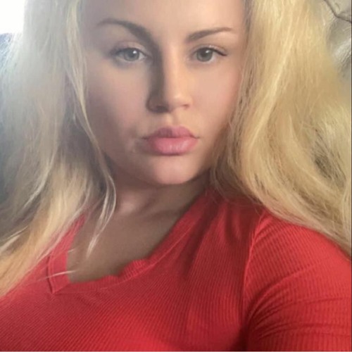 Nicole Amber’s avatar