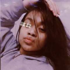 unknown 👩🏽‍🎤