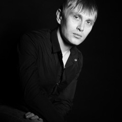 Максим Перов