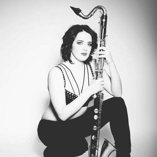 Divertimento for Clarinet, Flute and Oboe - Malcolm Arnold (4th mvt)