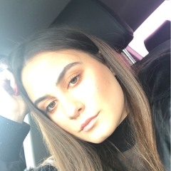 kellyleonova