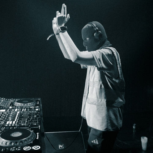 BL3SS X CamrinWatsin Ft. Bbyclose - Kisses (Eugene McCauley Donk Remix) [FREE DL]