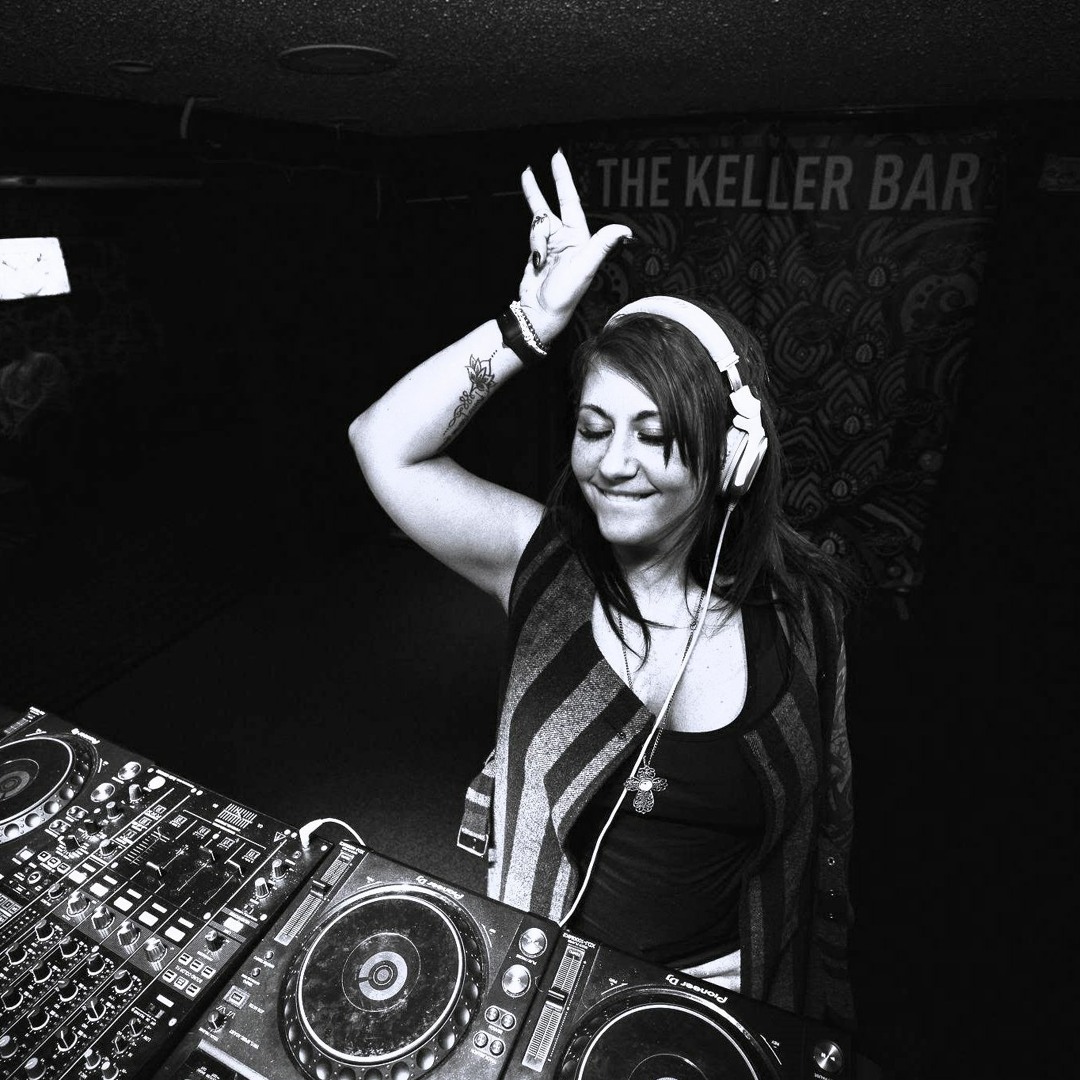 Stream DJ Eve / Evilynda / Afterhours by Eve music | Listen to