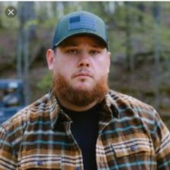 Luke combs 🎤