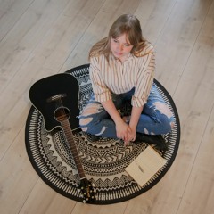 Anouk Holt