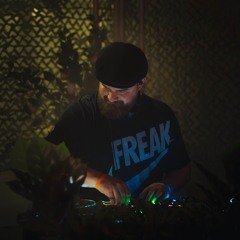 DJ.FreakyFreek