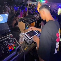 17 = TROPA DA GUAI TA FOGUETANDO Prod DJ MK DO FALLET ( FAIXA DO SET )