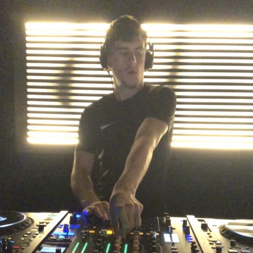 01 bouncy techno mix