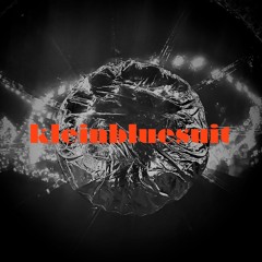 kleinbluesuit