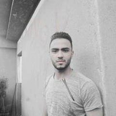 مصطفى فرج