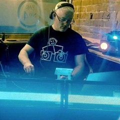 Littlehatton trance and techno DJ