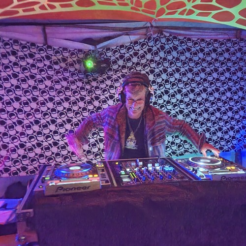 Lorraine Psilocybe Tribe artist photo