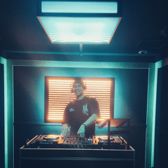 MAC NYNE
