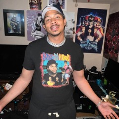 EAZY MAKAVEL