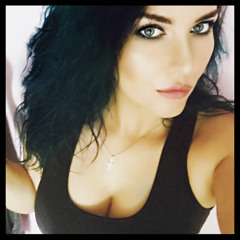 Kelly. X