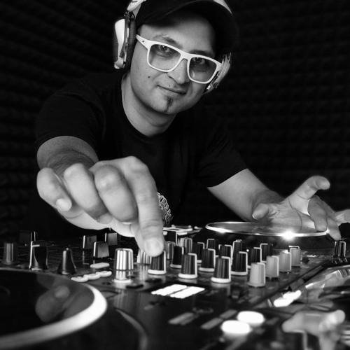 Stream Dj Feren music | Listen to songs, albums, playlists for free on ...